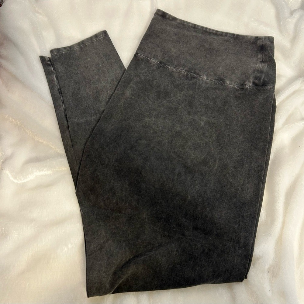 Women's Colsie 2X‎ Black/Gray washed leggings. New 🆕